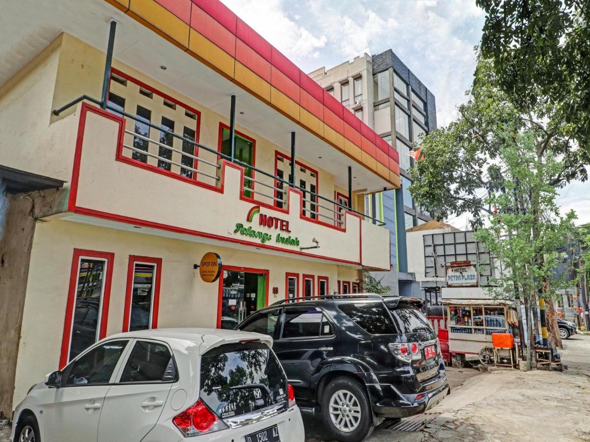 Spot On 90632 Hotel Pelangi Indah Paskal Bandung Kültér fotó